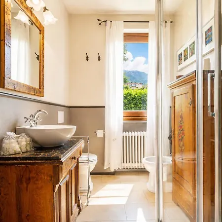 Villa Le Rose, *